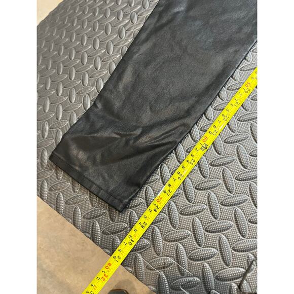 Lilly Pulitzer Eagan High Rise Stretch Coated Denim Jeans Size 14 Black - Picture 3 of 9